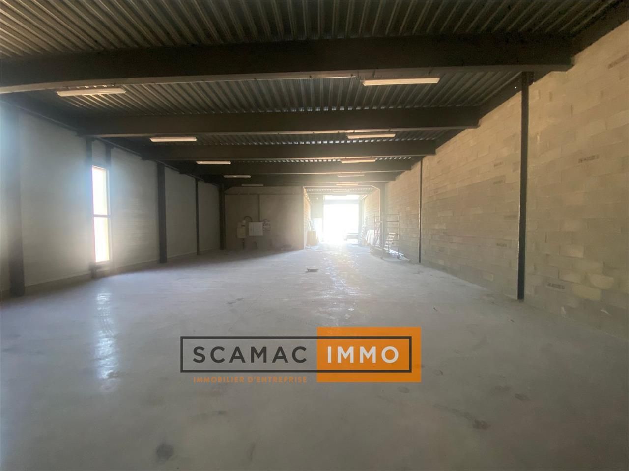 Local d'activités de 578m²