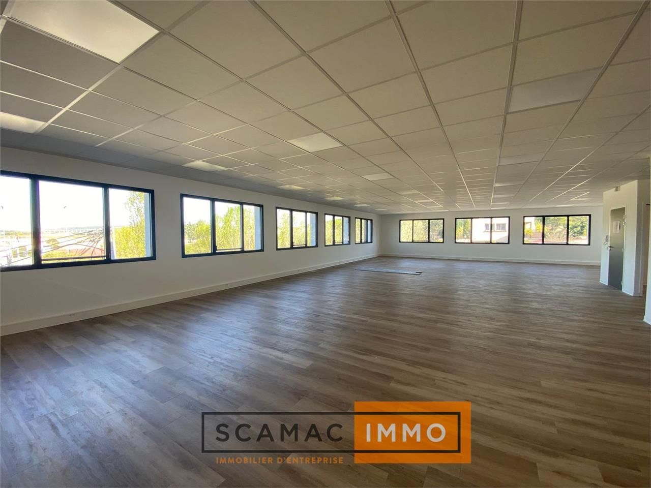 Bureau de 150m²
