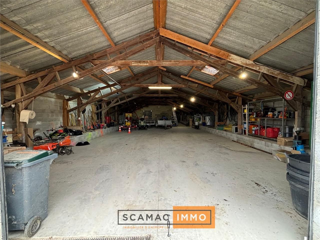 Location Local d'activités 310 m² non divisibles