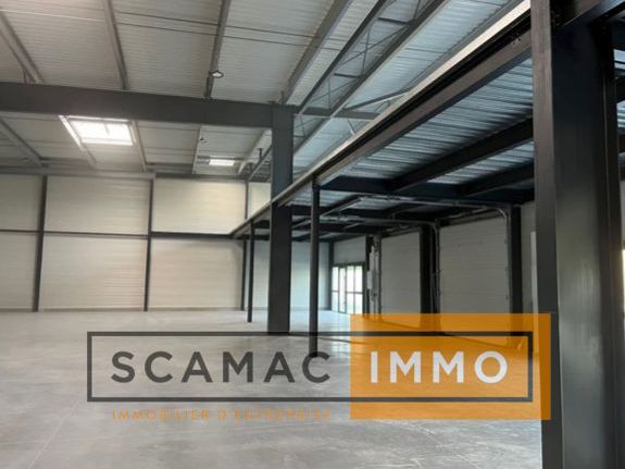 Location Entrepôt 313 m² non divisibles