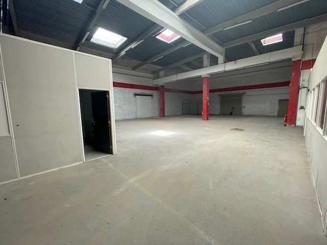 Location Entrepôt 567 m² non divisibles