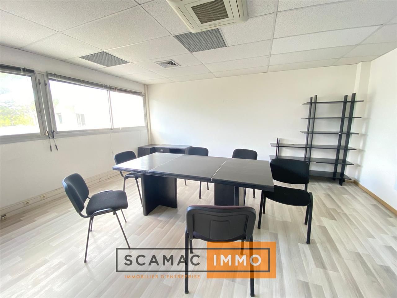 Location Bureaux 135 m² non divisibles