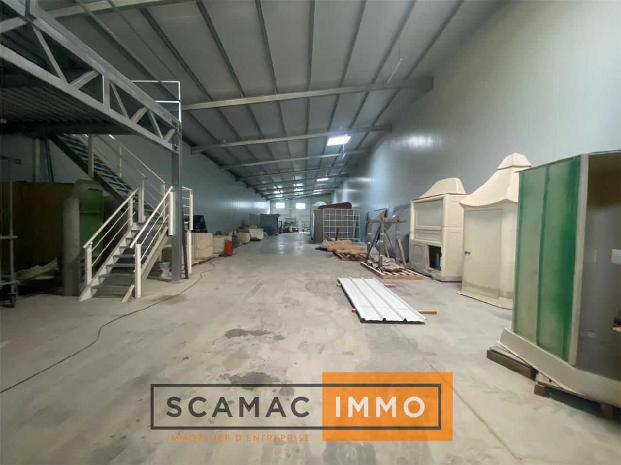 Location Local d'activités 1046 m² non divisibles