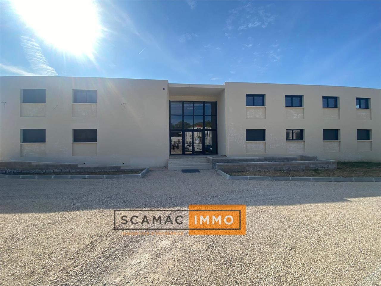 Locaux mixtes de 800m²