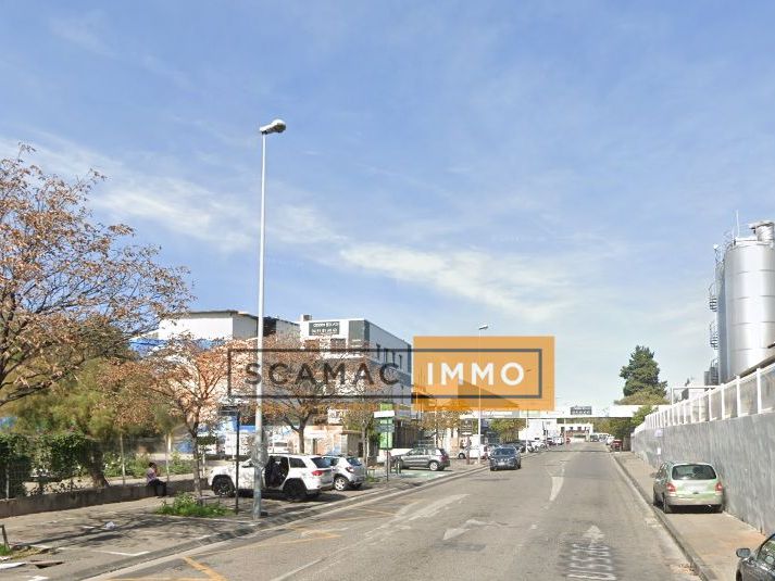Location Local d'activités 325 m² non divisibles