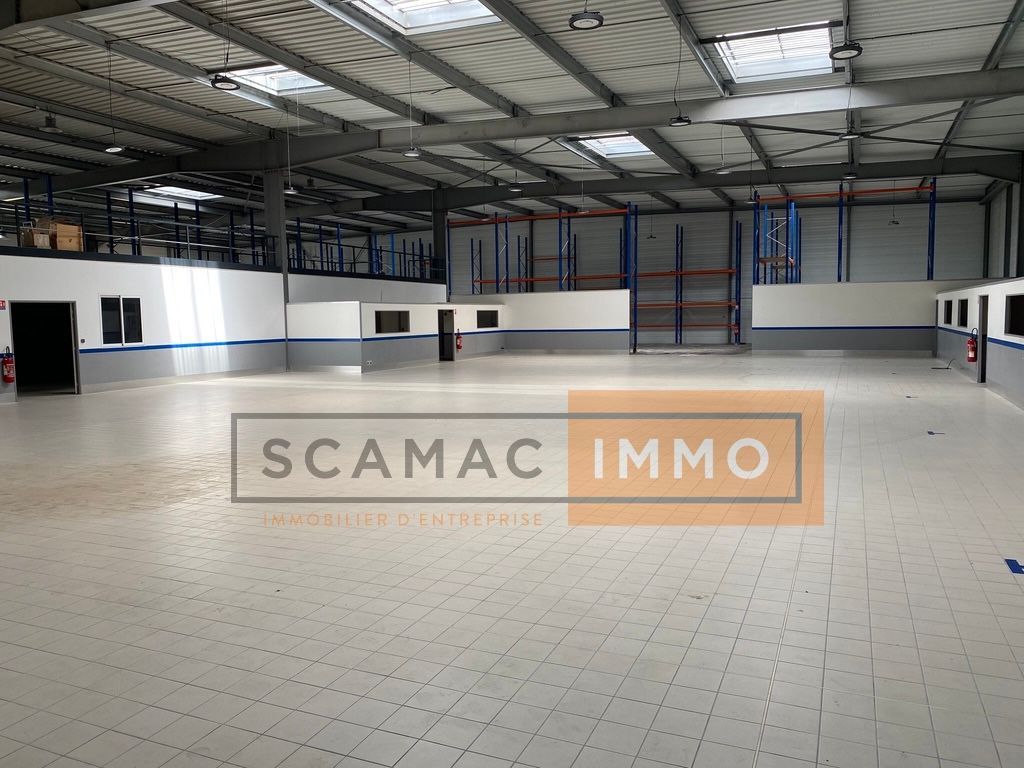 Entrepôt de 2200m²