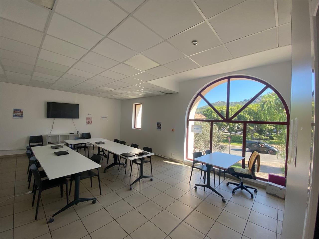 Location Local d'activités 140 m² non divisibles