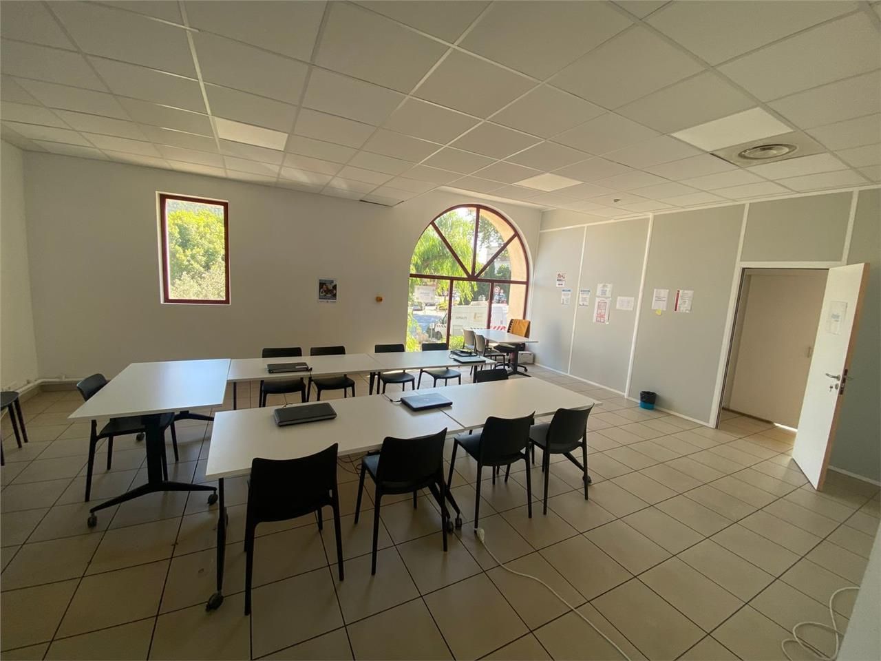 Local d'activités de 140m²