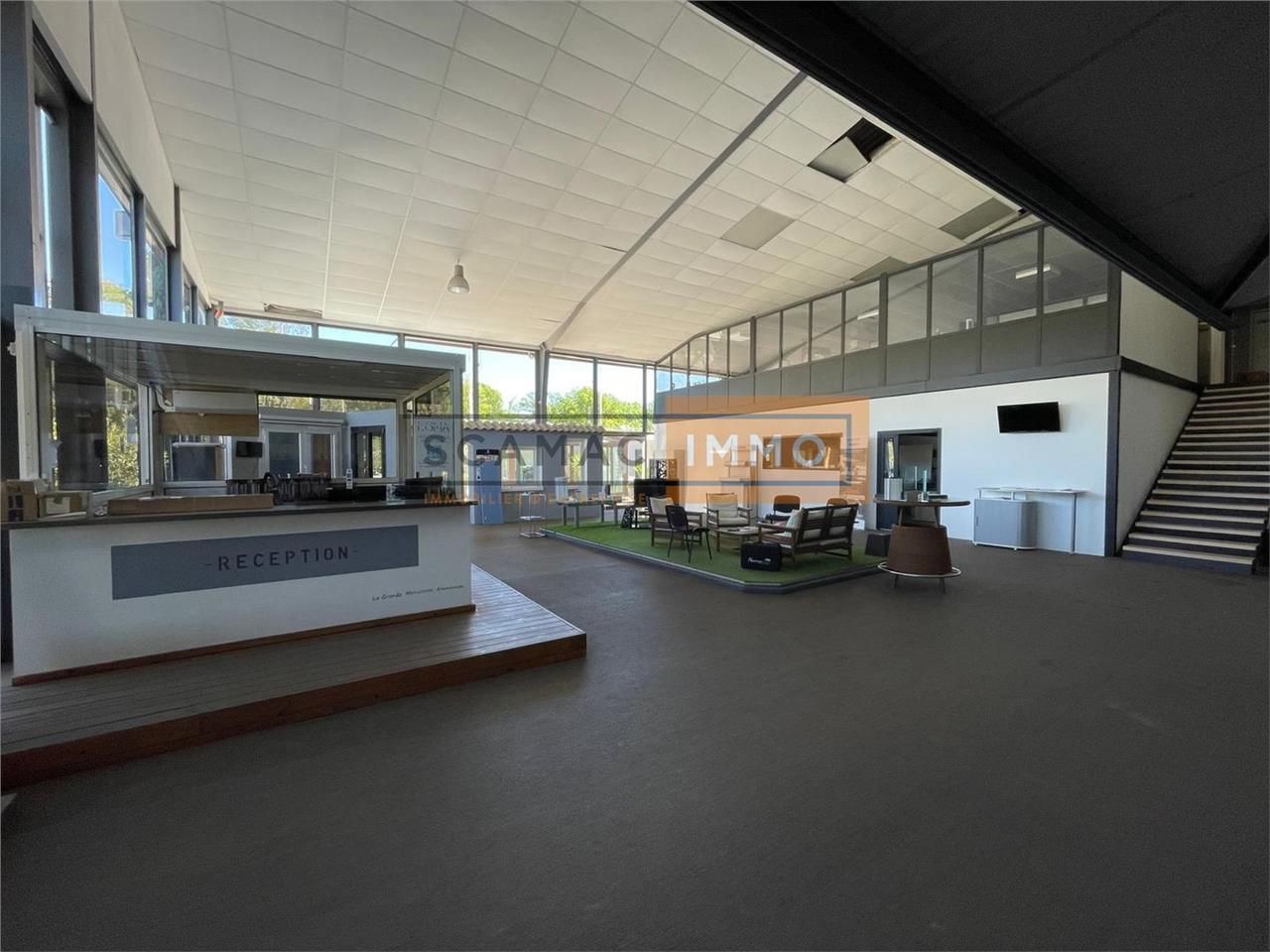 Local d'activités de 750m²