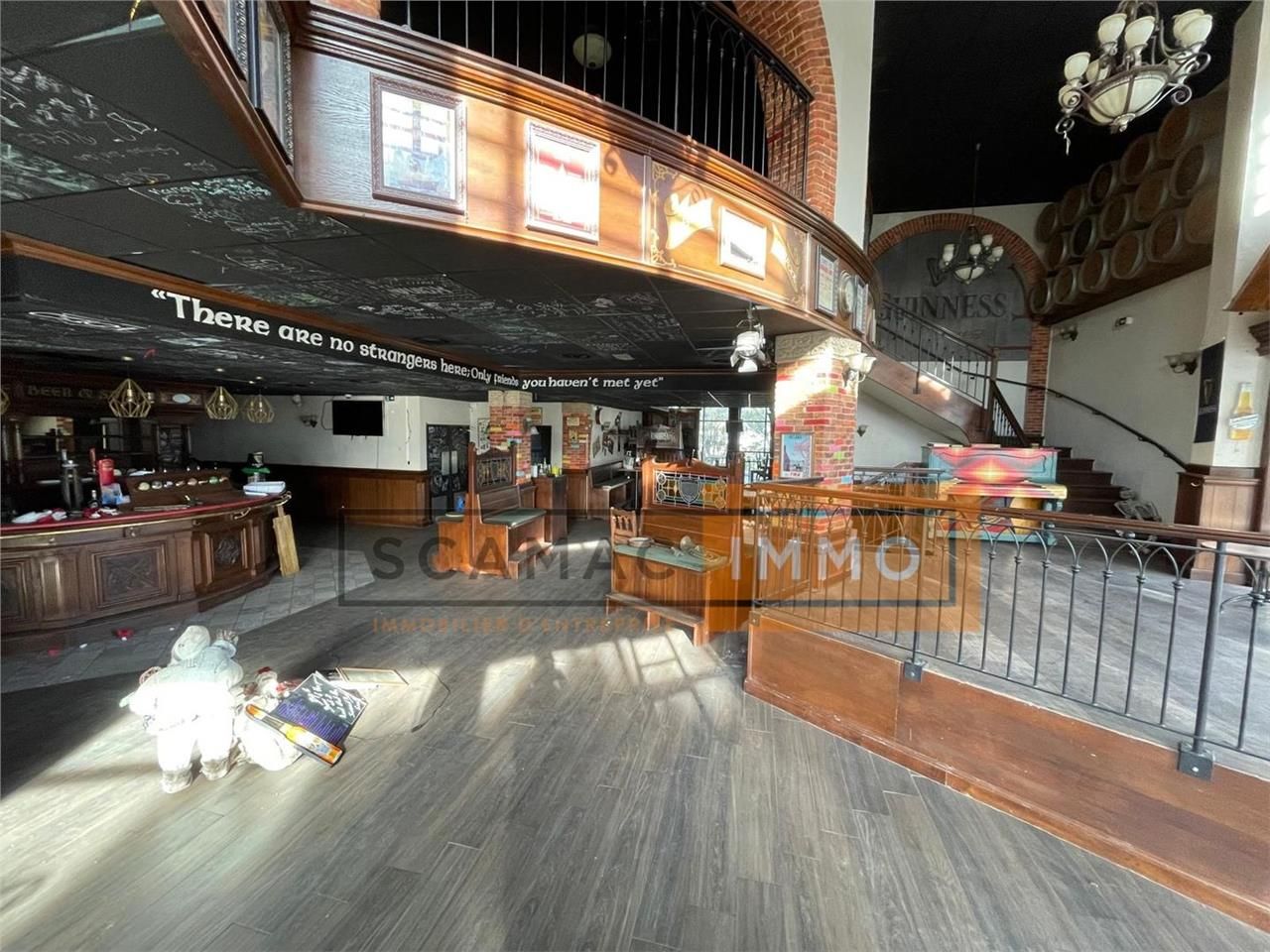 Location Local Commercial 540 m² non divisibles