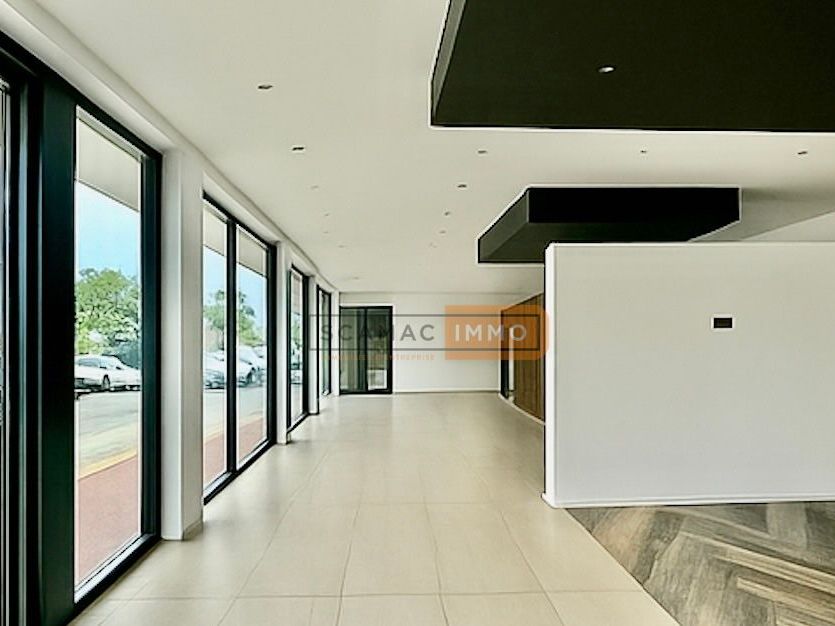 Local d'activités de 270m²