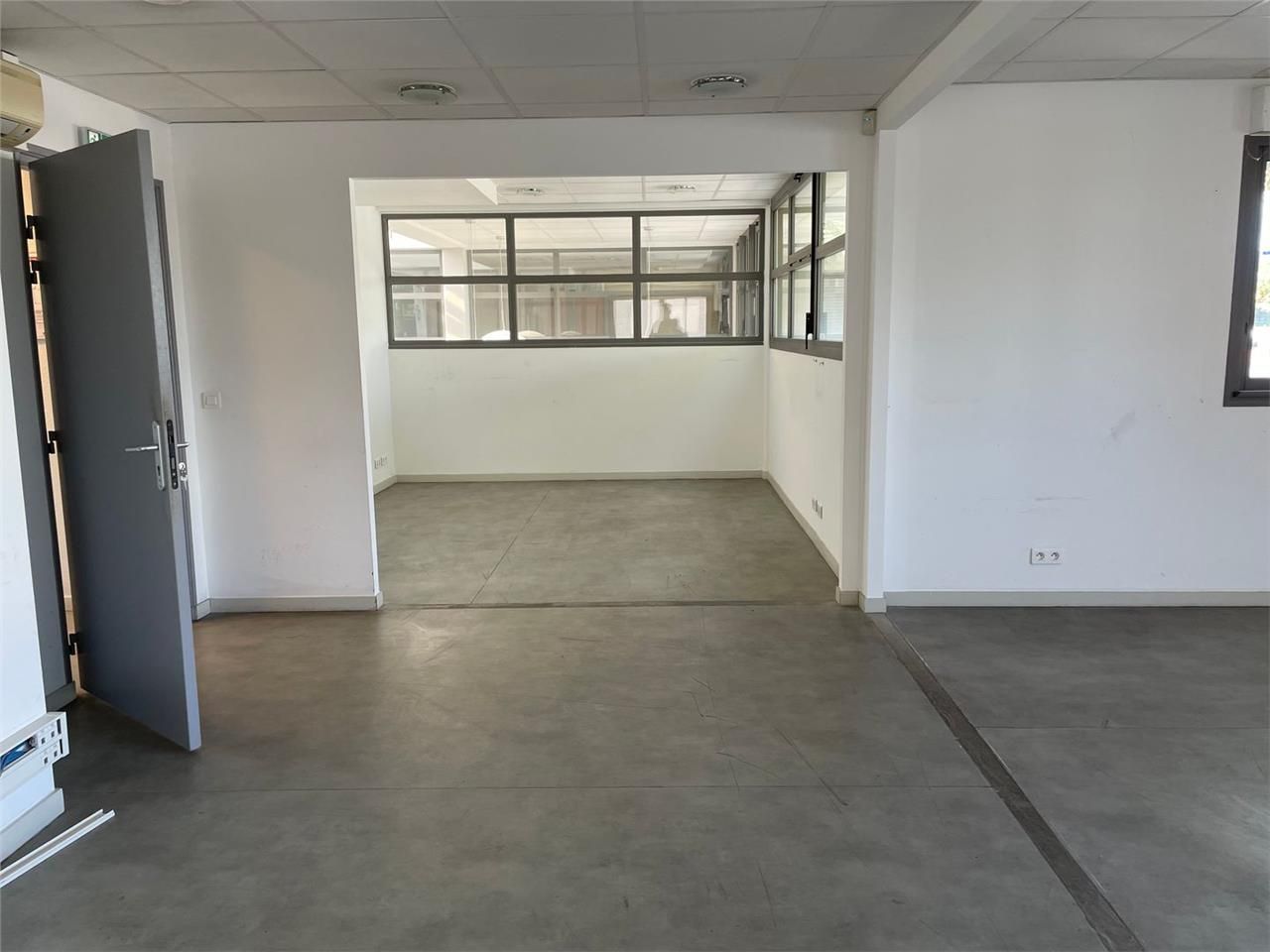 Local d'activités de 385m²