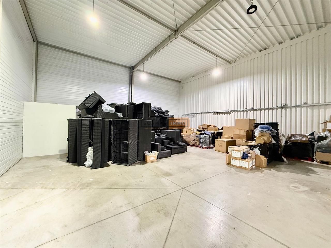 Location Entrepôt 270 m² non divisibles