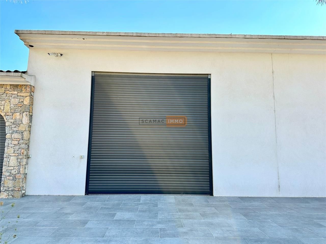 Location Local d'activités 93 m² non divisibles