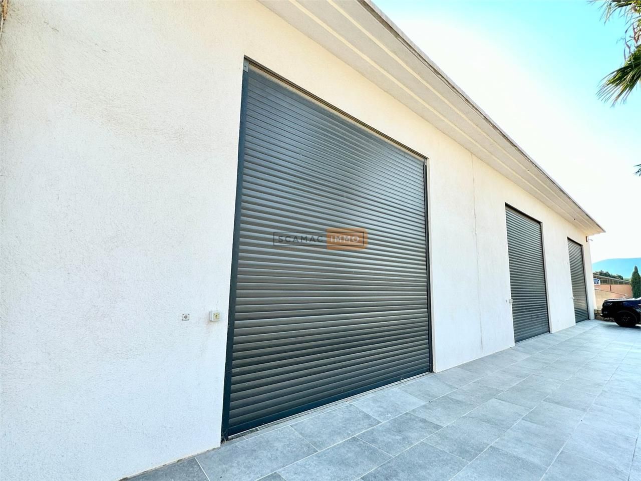 Local d'activités de 93m²