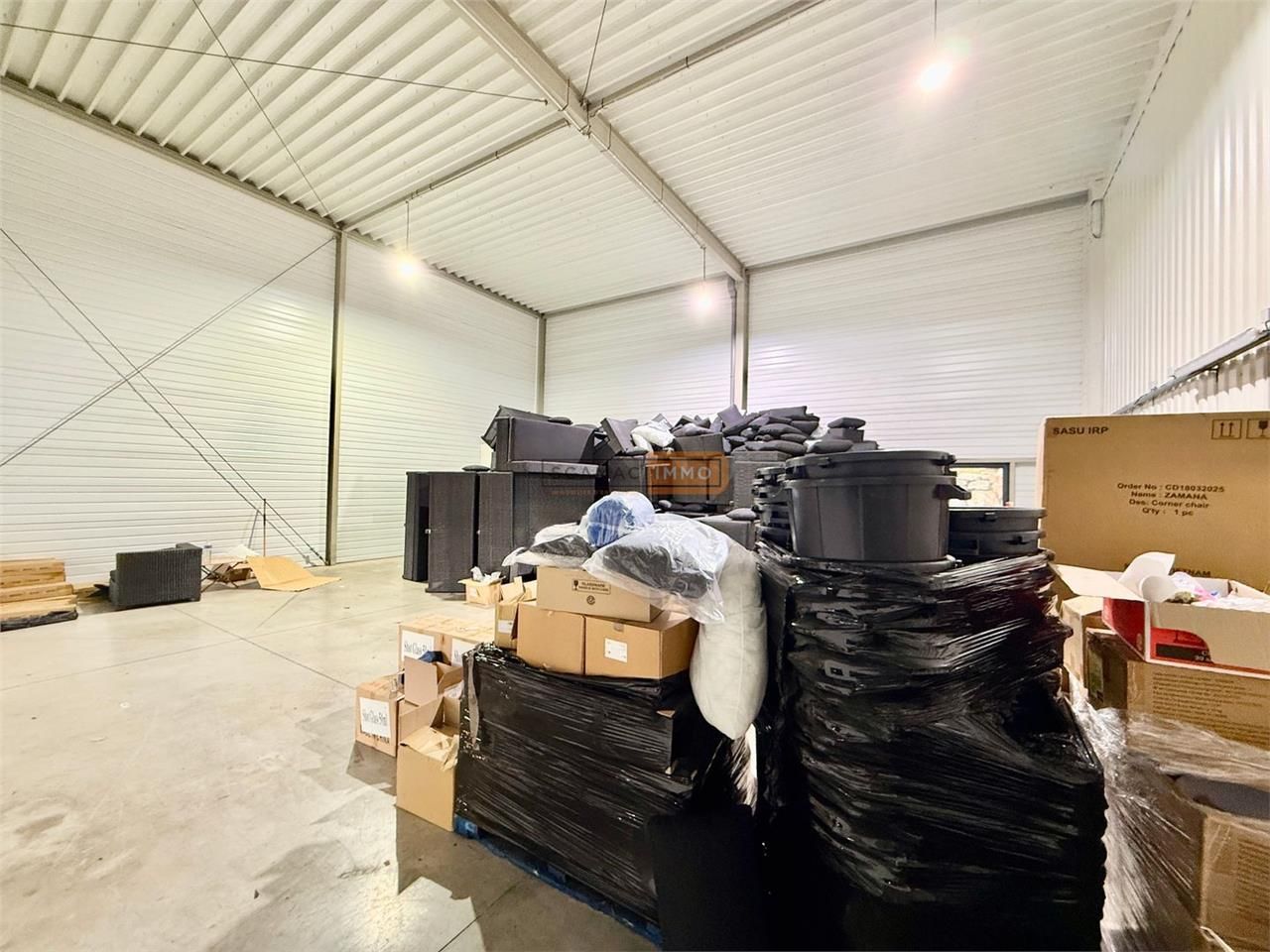 Entrepôt de 270m²