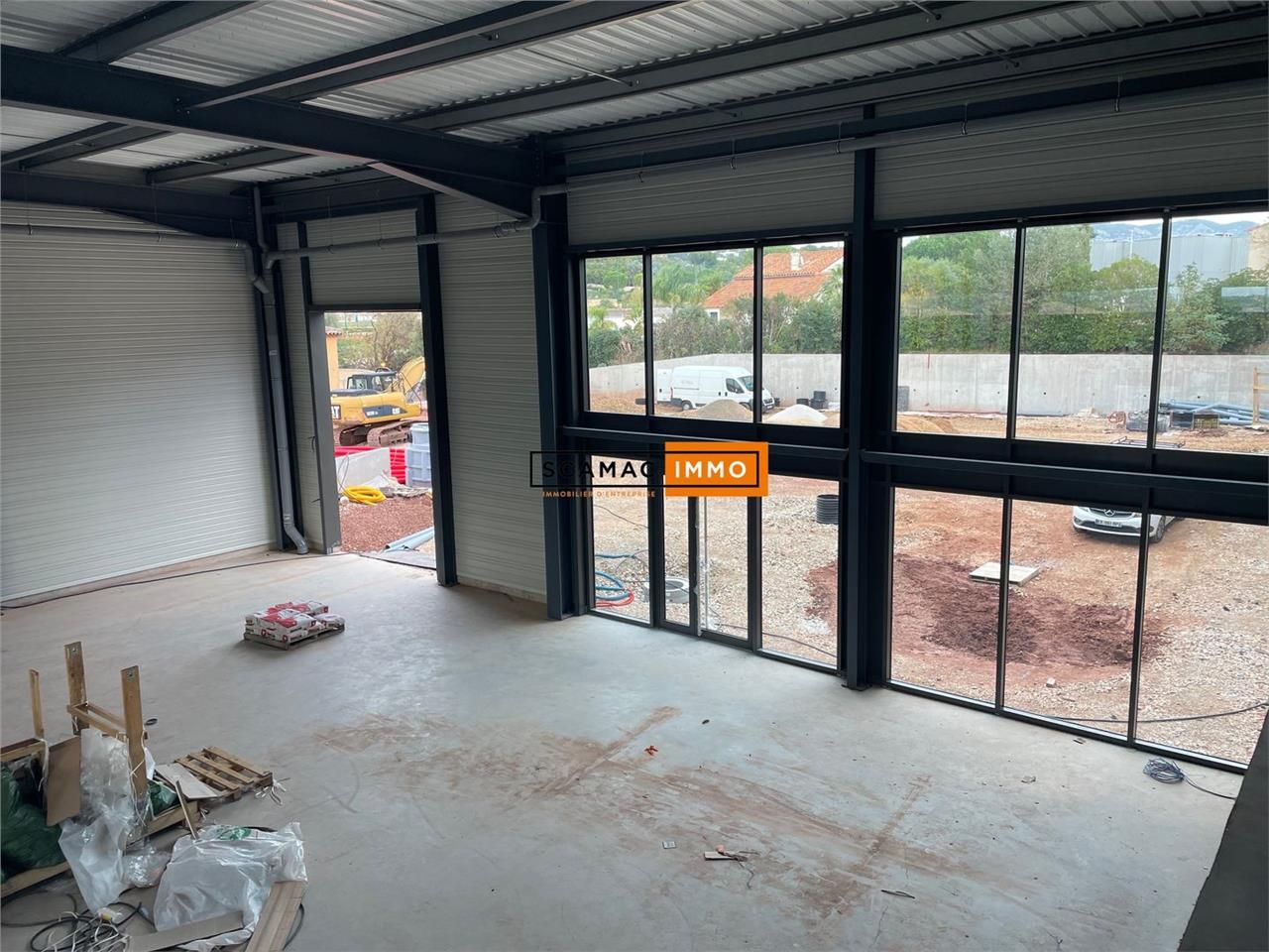 Location Local d'activités 1920 m² non divisibles