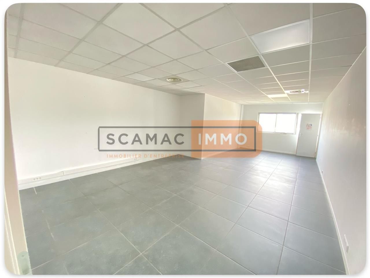 Location Bureaux 180 m² non divisibles