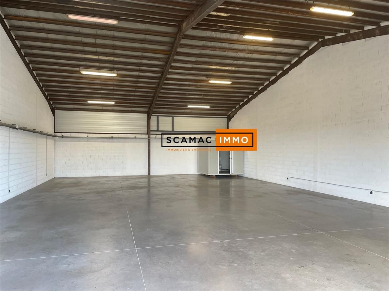 Location Entrepôt 250 m² non divisibles