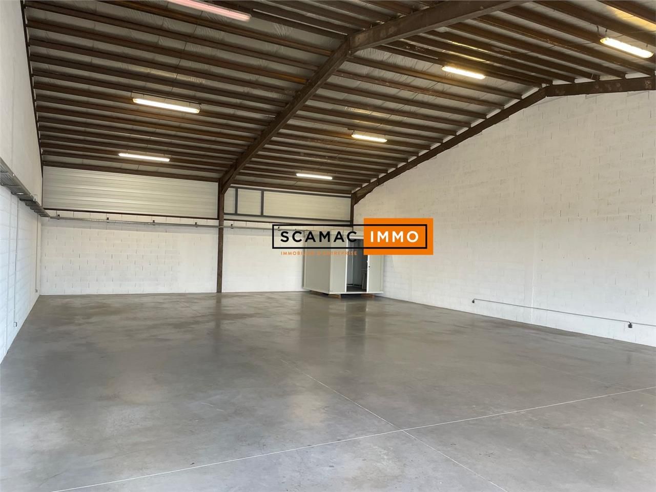 Entrepôt de 250m²