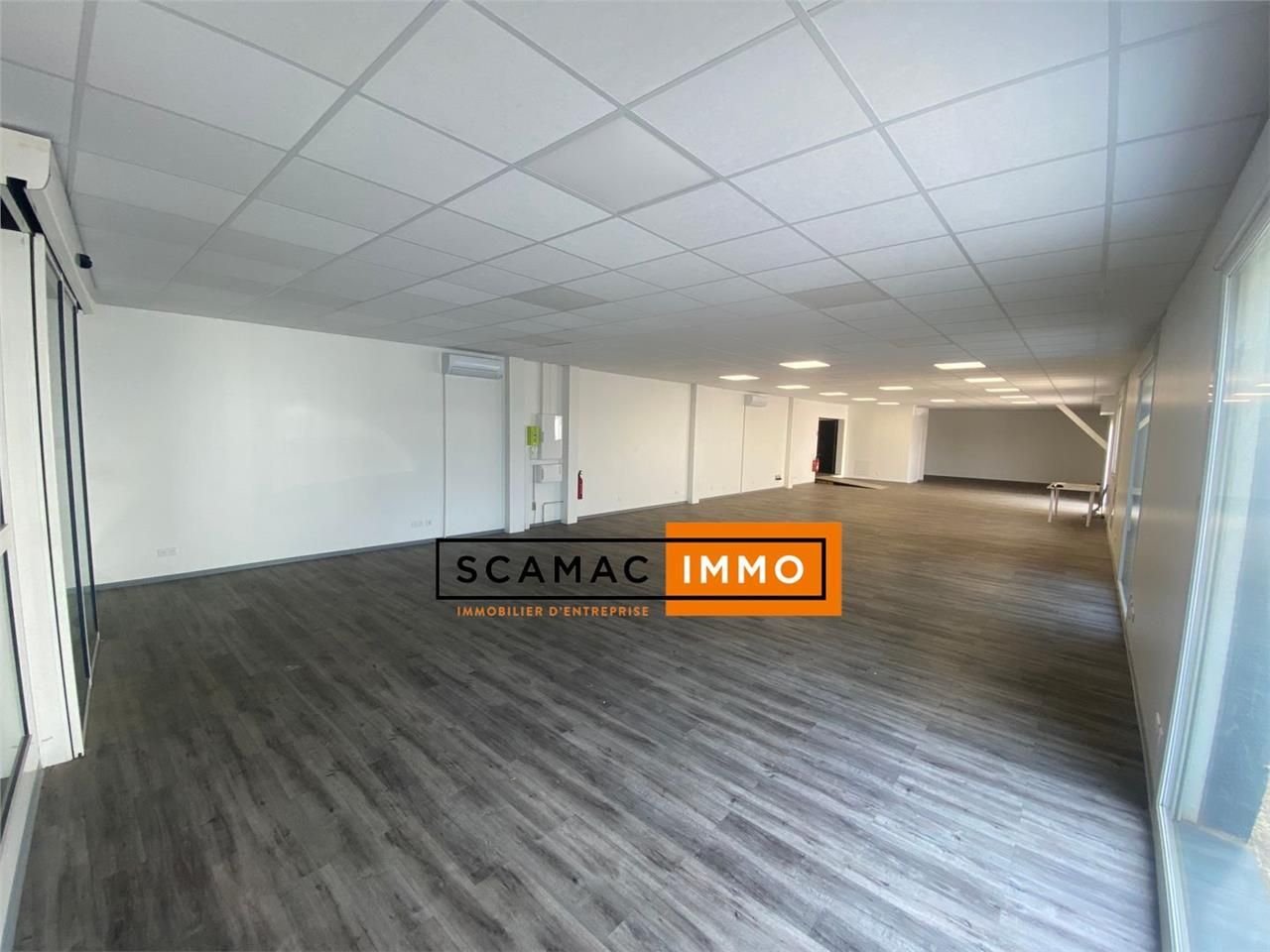 Local d'activités de 256m²