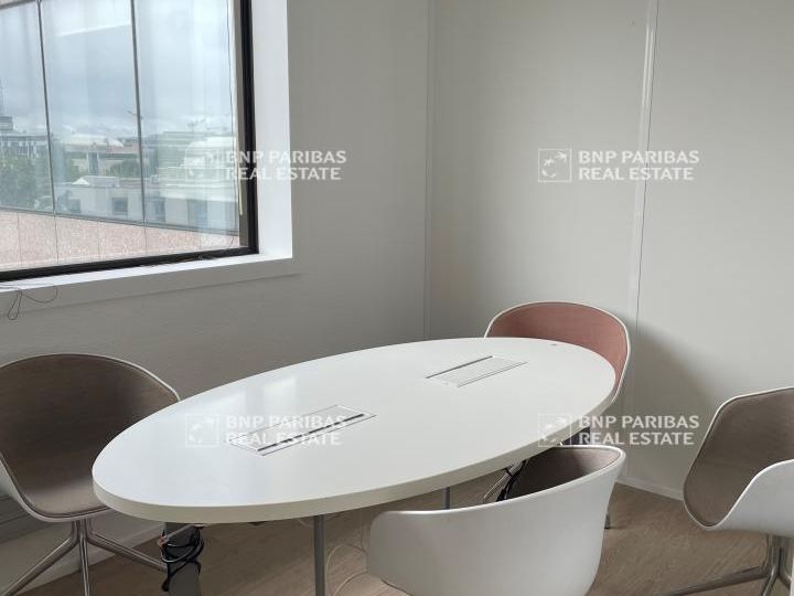 6685 m² pour ce bureaux en location à Vélizy-villacoublay