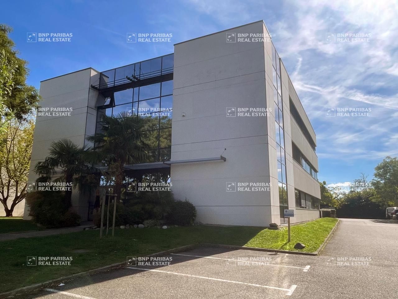 Location Bureaux 1000 m² divisibles 31100 Toulouse