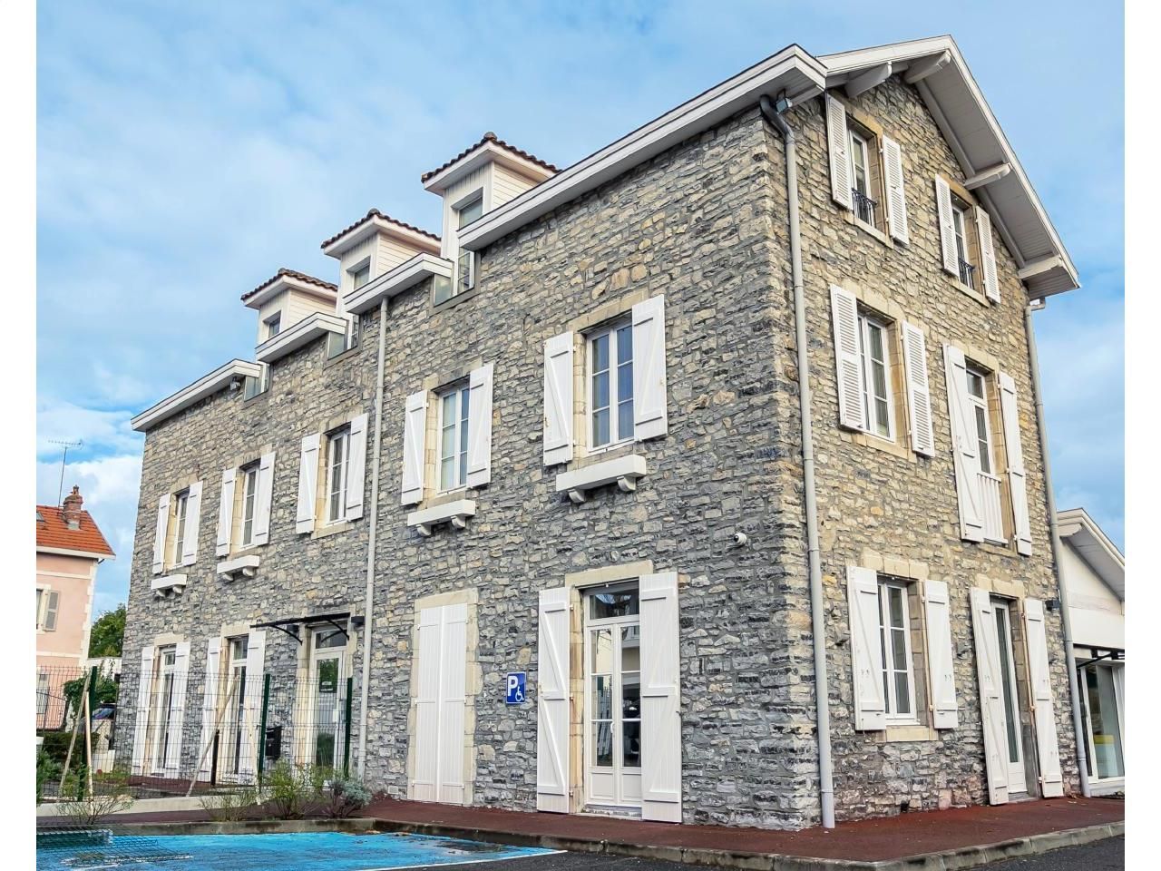 Vente Bureaux 406.8 m² non divisibles 64100 Bayonne