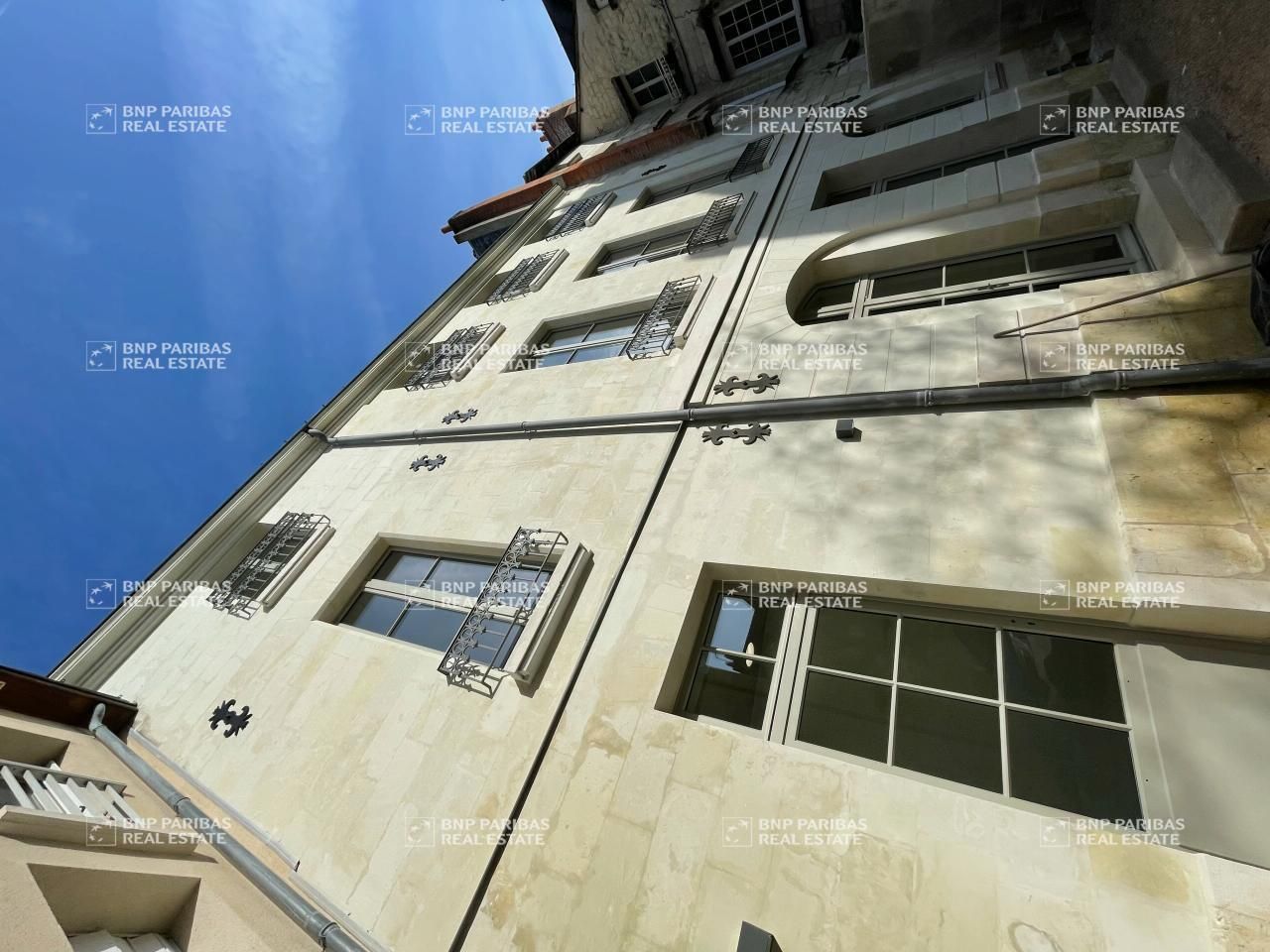 78 m² pour ce local commercial en location à Tours