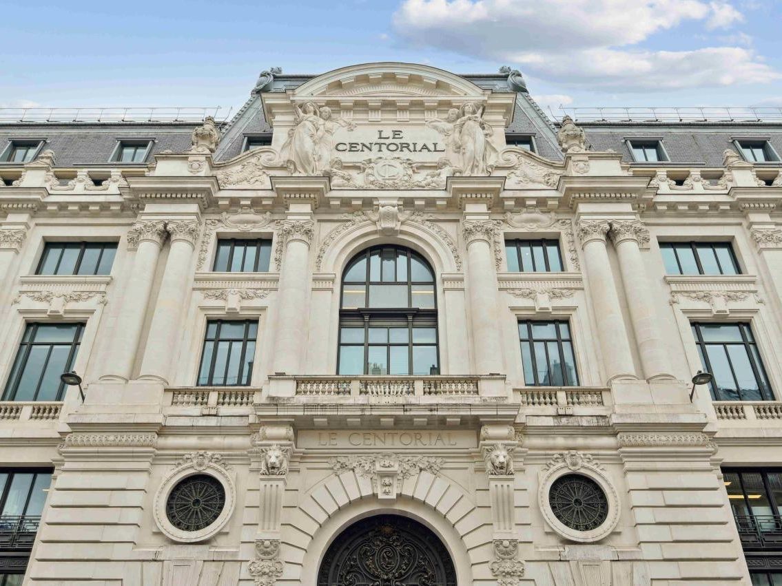 767 m² pour ce bureaux en location à Paris