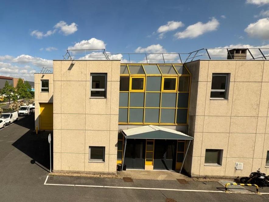 Location PME-PMI 824 m² non divisibles 92390 Villeneuve-la-garenne