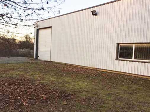 Location local d''activites 500 m² non divisibles