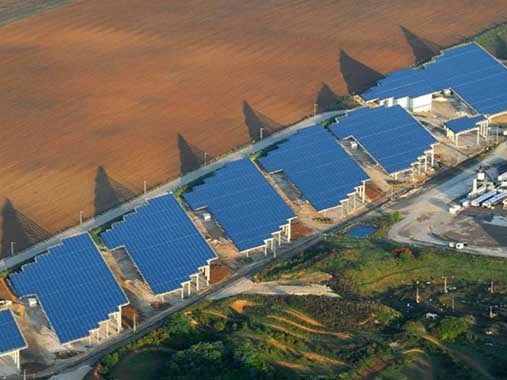 Location local d''activites 2500 m² divisibles à partir de 240 m²