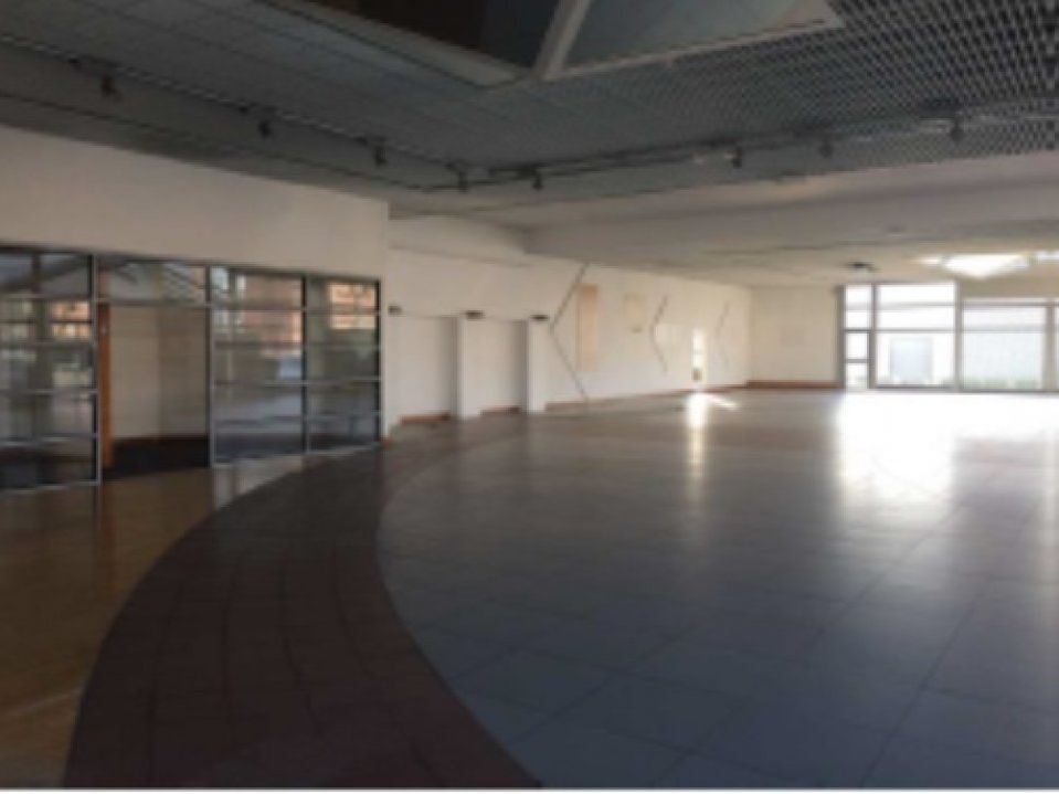 Location local d''activites 1320 m² non divisibles