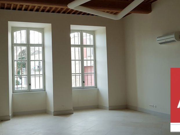 Location bureaux 84.5 m² non divisibles