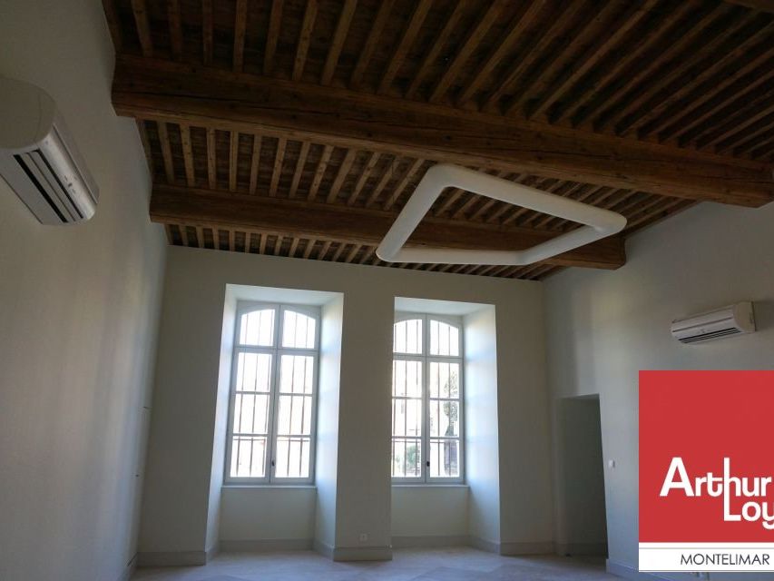 Location bureaux 73.44 m² non divisibles