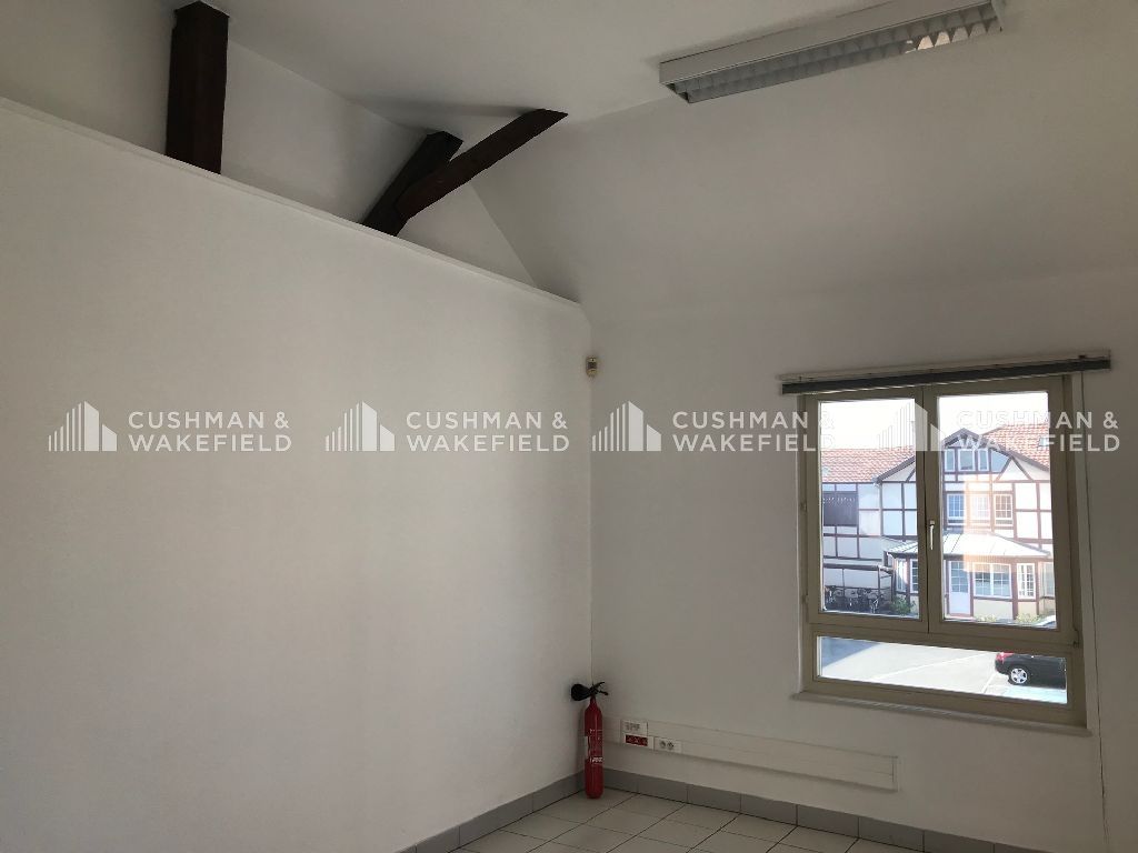 Location bureaux 122 m² non divisibles
