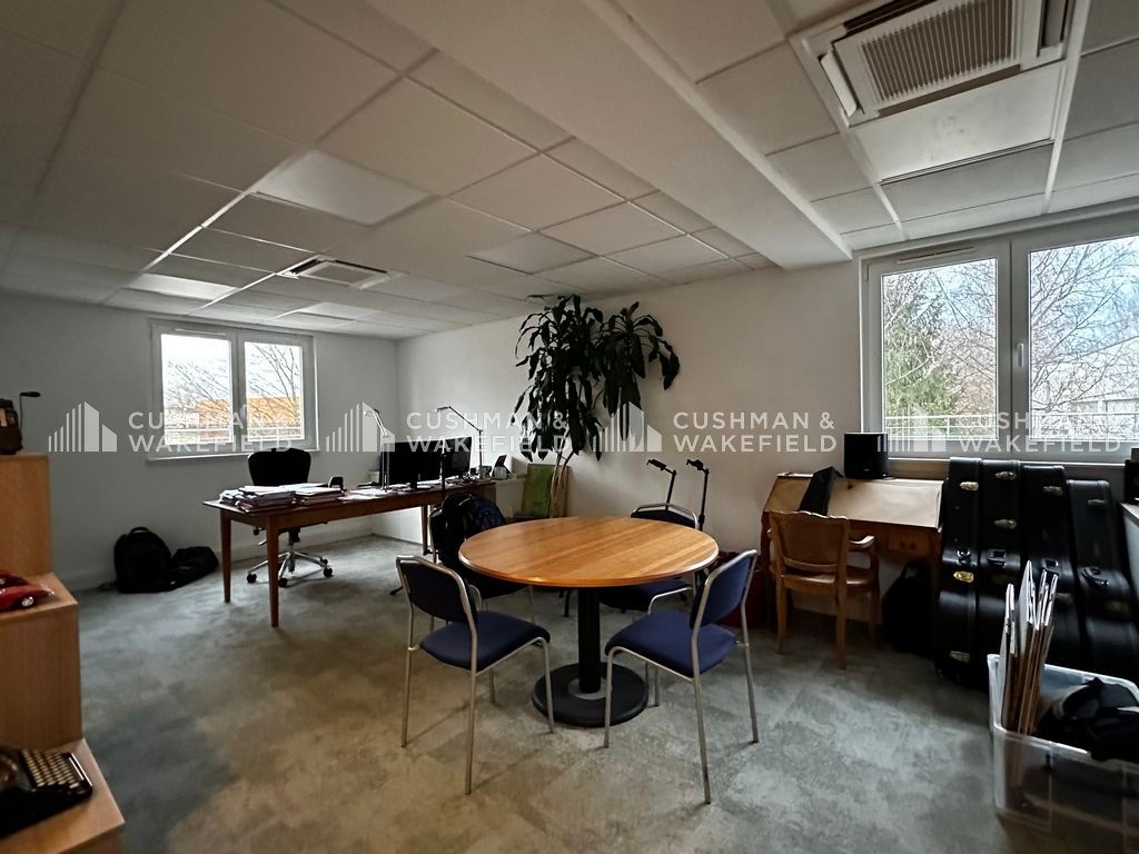 Location bureaux 339 m² divisibles à partir de 24 m²