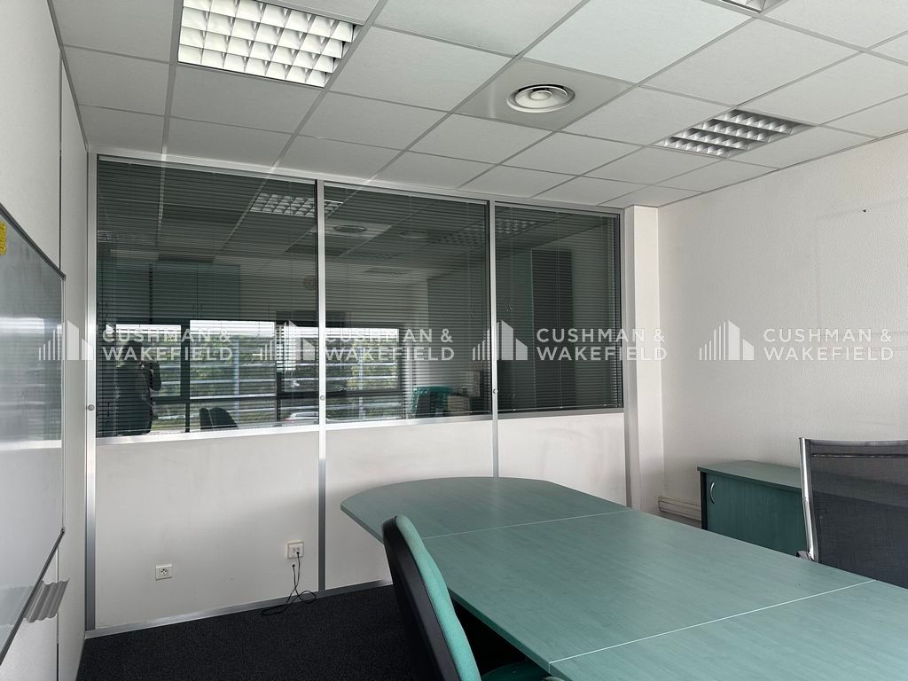 Location bureaux 916 m² divisibles à partir de 103 m²