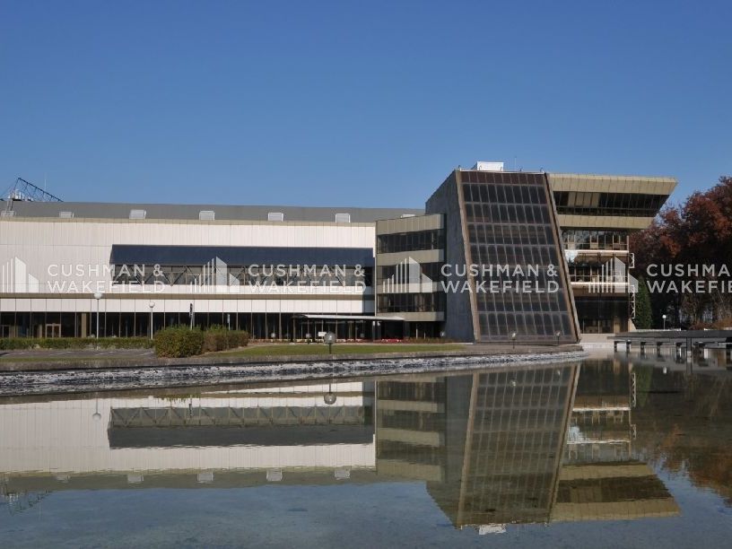 Location bureaux 23119 m² divisibles à partir de 0 m²