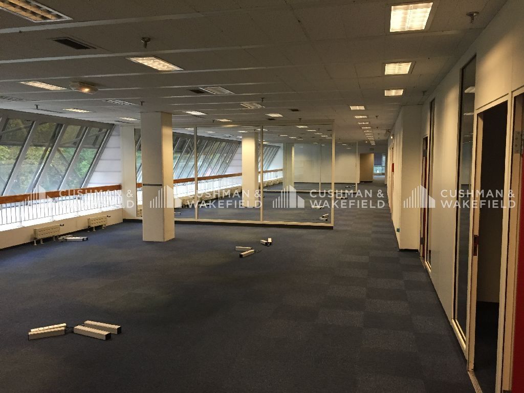 Location bureaux 23119 m² divisibles à partir de 0 m²