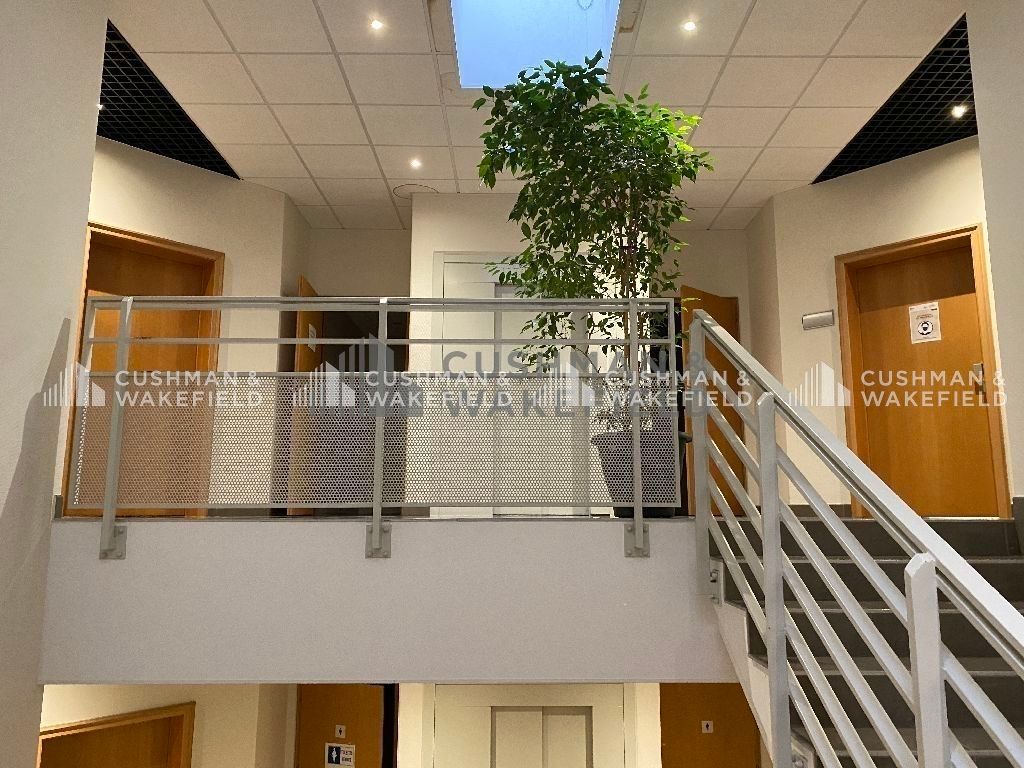 Location bureaux 429 m² divisibles à partir de 212 m²
