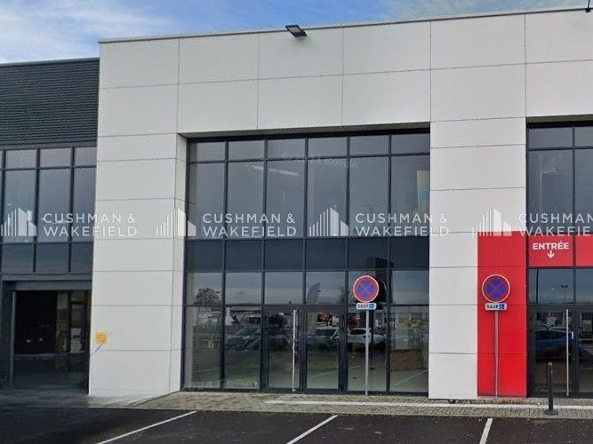 Location locaux commerciaux 320 m² non divisibles