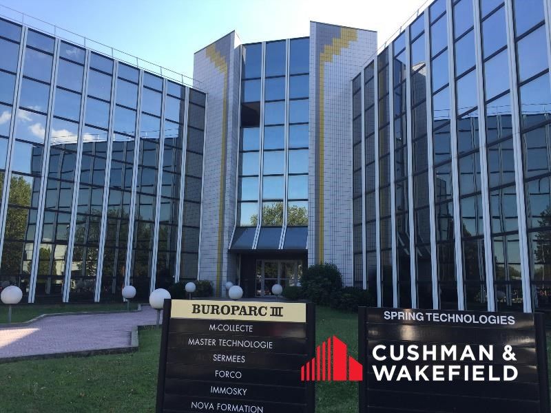 Location bureaux 1145.56 m² divisibles à partir de 45 m²