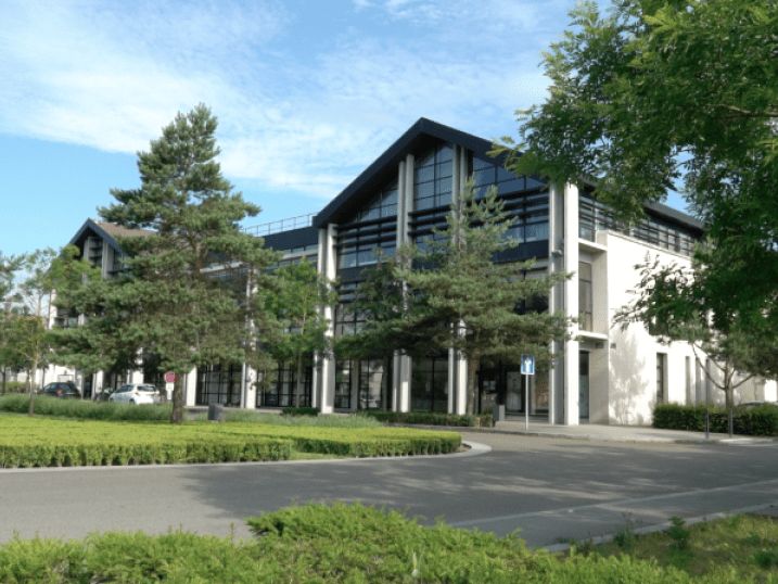 Location bureaux 1400 m² divisibles à partir de 100 m²