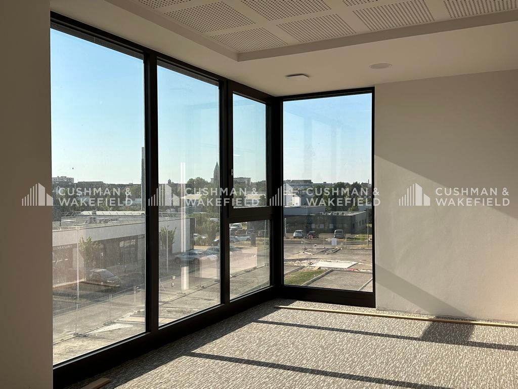 Location bureaux 2889 m² divisibles à partir de 72 m²