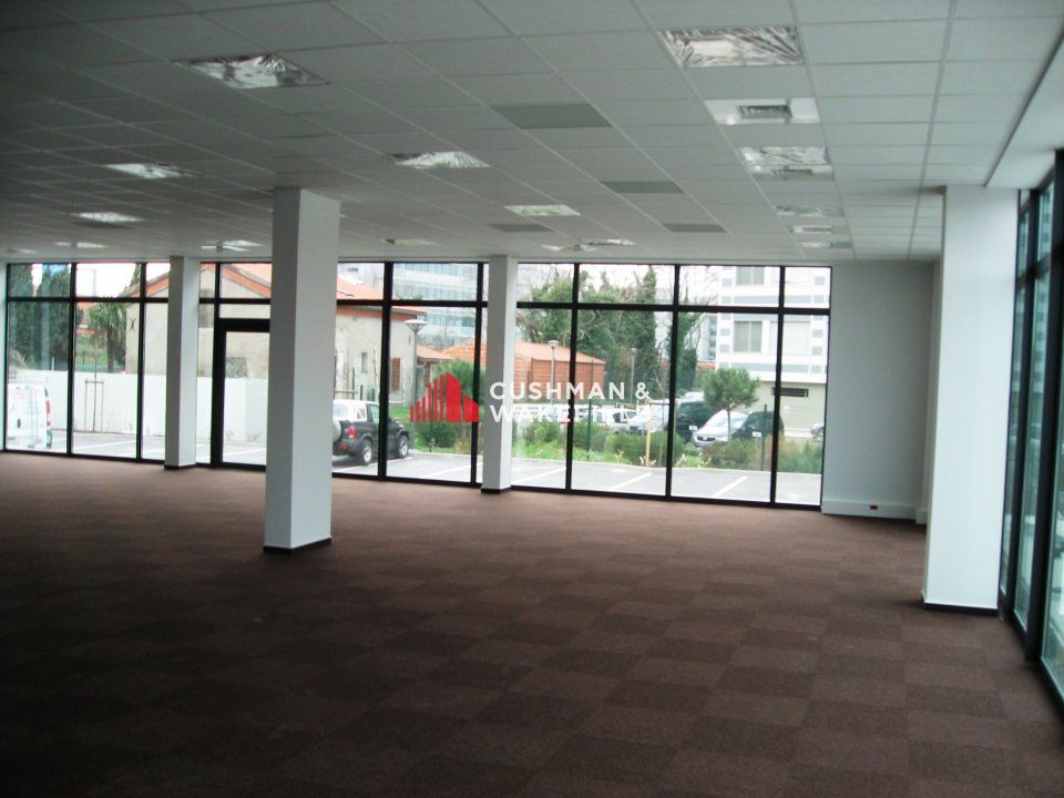 Location bureaux 1980 m² divisibles à partir de 162 m²
