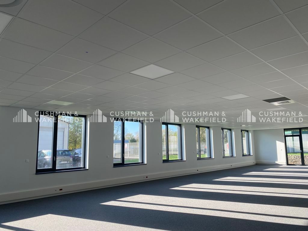 Location bureaux 353 m² divisibles à partir de 130 m²