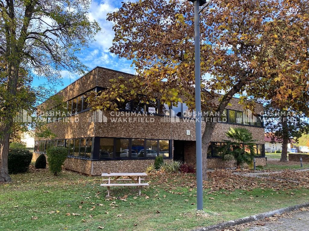 Location bureaux 597 m² divisibles à partir de 89 m²