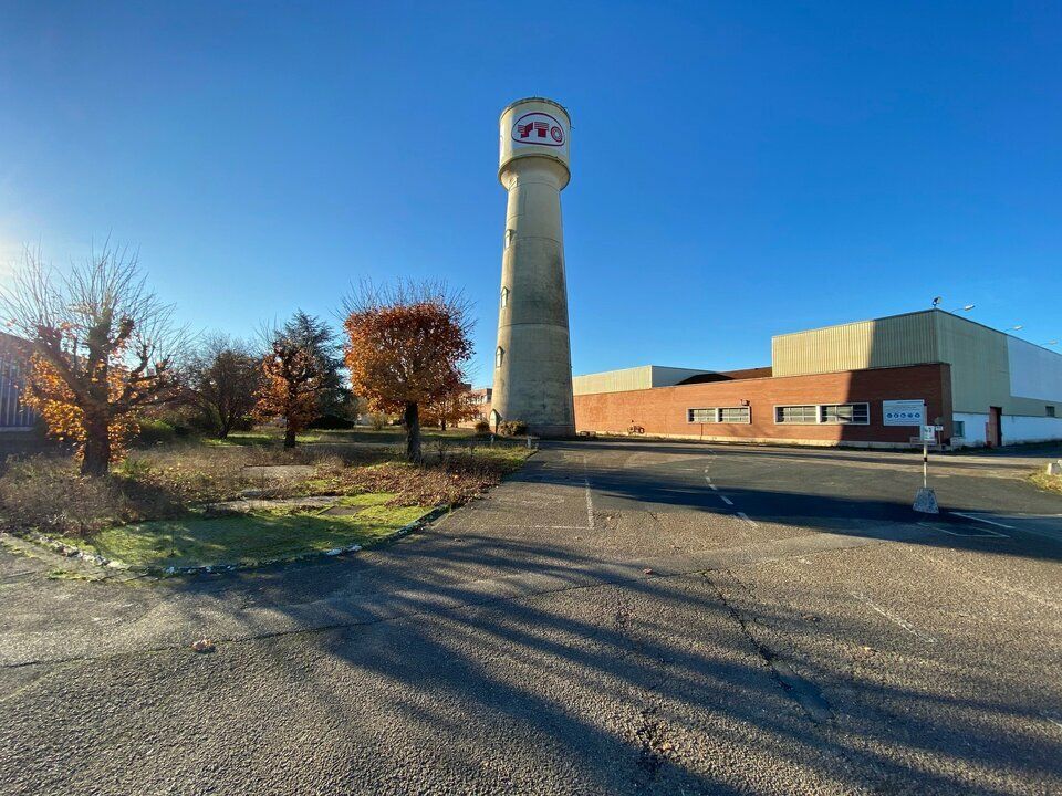 Vente entrepot 58900 m² non divisibles